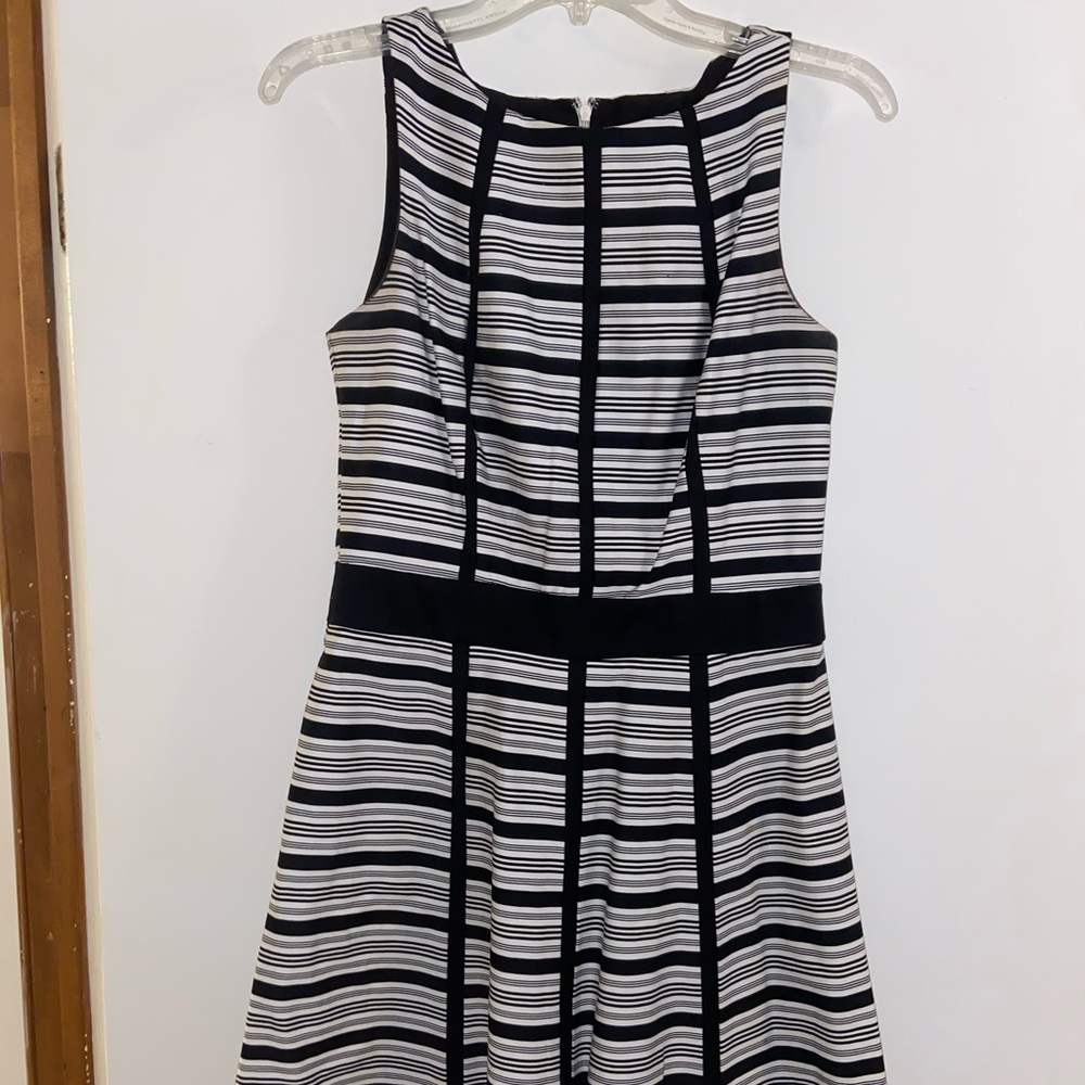 Sz 6 Macy’s black & white striped dress
